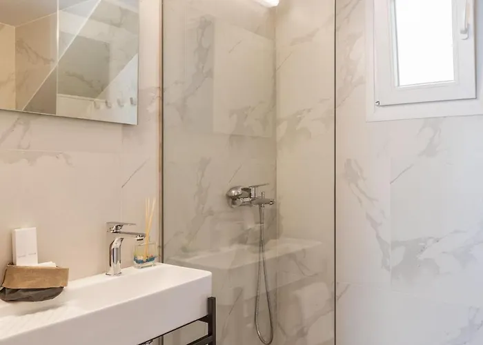 Step 4* Mykonos Town