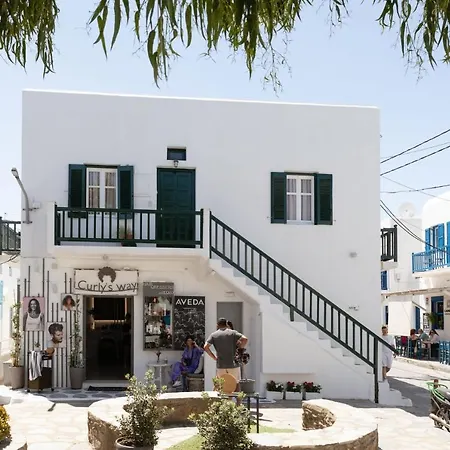 Step 4* Mykonos Town